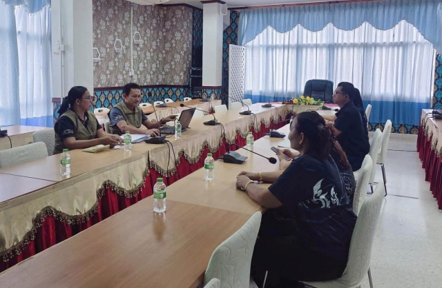 28-8-69 การประชุมเพื่อตรวจและประมวลผลคะแนน "โครงการหน้าบ้าน น่ามอง" ชุมชนศาลเจ้าฯ