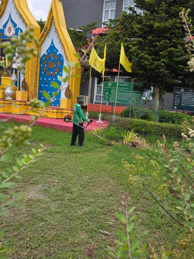 24-9-69 ปรับภูมิทัศน์รอบสำนักงาน เพื่อความสะอาดตาและน่ามอง