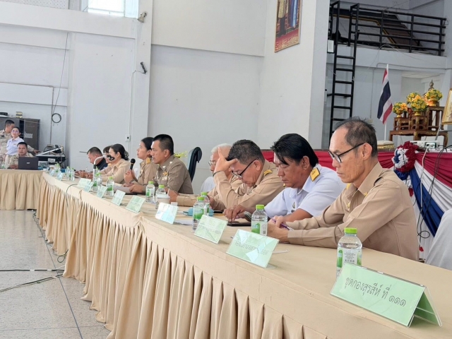 2-4-69 ร่วมประชุมประจำเดือนเมษายน ของอำเภอสามร้อยยอด