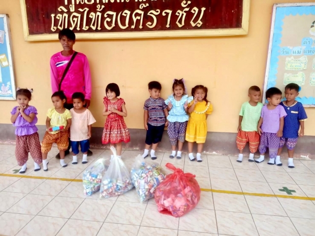 30-9-68กองสาธารณสุขฯ รวบรวมกล่องนมจากโรงเรียนและศูนย์พัฒนาเด็กเล็กในเขตเทศบาล