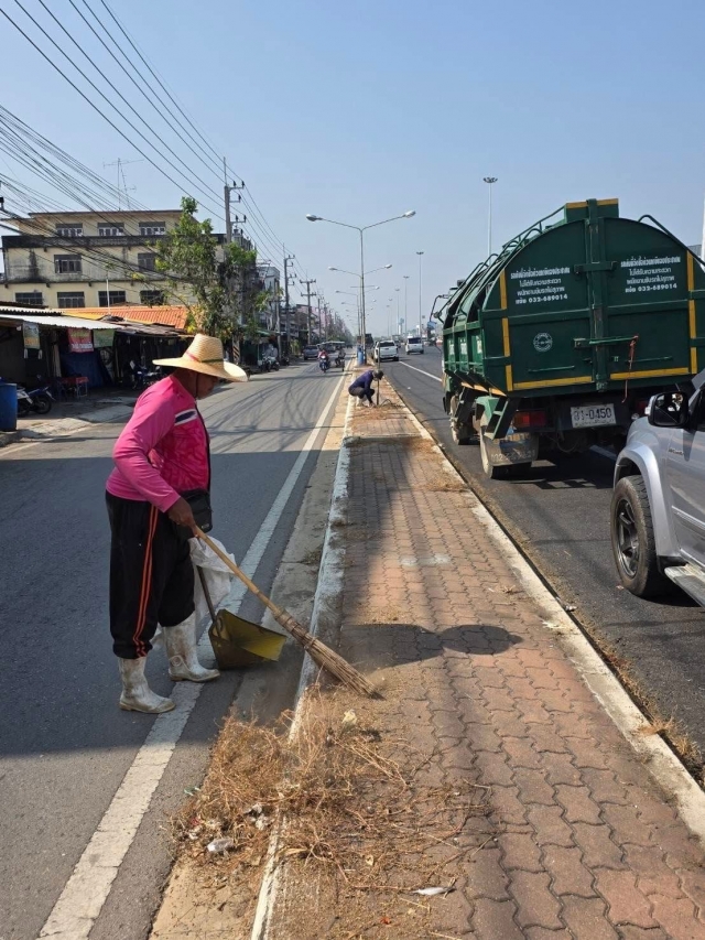 5-3-69 ดำเนินการกำจัดวัชพืชและทำความสะอาดทางเท้าตลาดไร่ใหม่ฝั่งตะวันออก