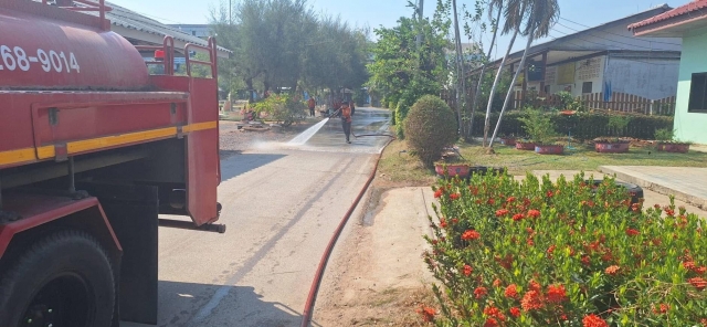 9-1-68 งานป้องกันฯ ออกดำเนินการล้างพื้น อาคารสำหรับจัดงานวันเด็ก โรงเรียนเทศบาล1บ้านตาลเจ็ดยอด