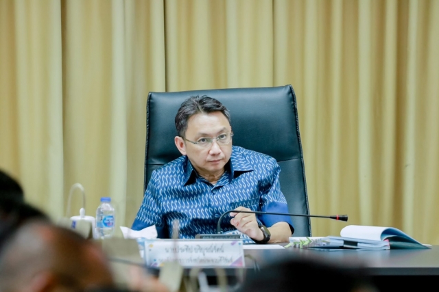 9-6-69 เข้าร่วมประชุมคณะกรรมการให้ความช่วยเหลือผู้ประสบภัยพิบัติจังหวัดประจวบคีรีขันธ์ 