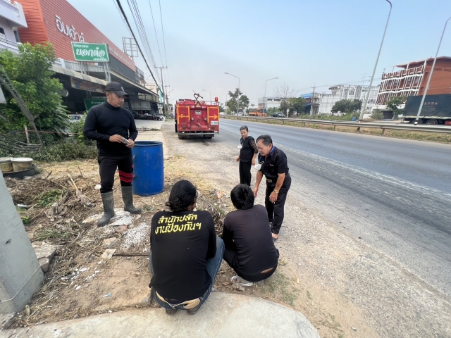 18-4-66 งานป้องกันฯ ดันท่อน้ำตัน @หน้าร้านบอกต่อ