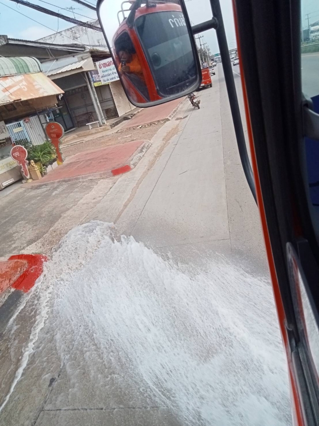 23พย65 ล้างถนนตลาดไร่ใหม่