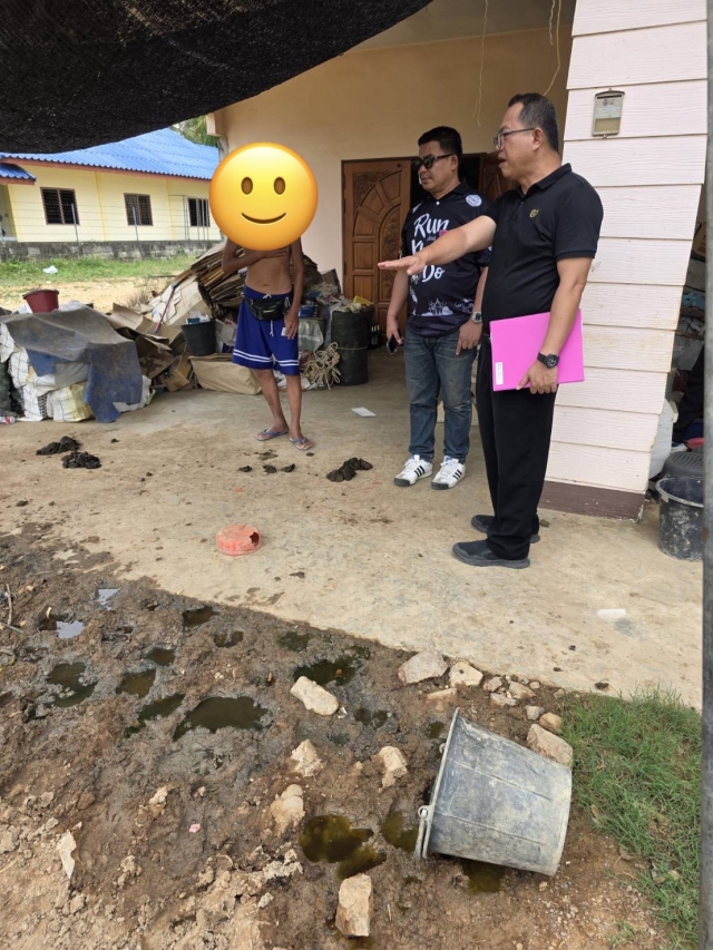 19-5-69 ตรวจสอบเรื่องร้องเรียน กรณีปัญหามูลสัตว์ส่งกลิ่นเหม็นรบกวน (ชุมชนสายกลาง)