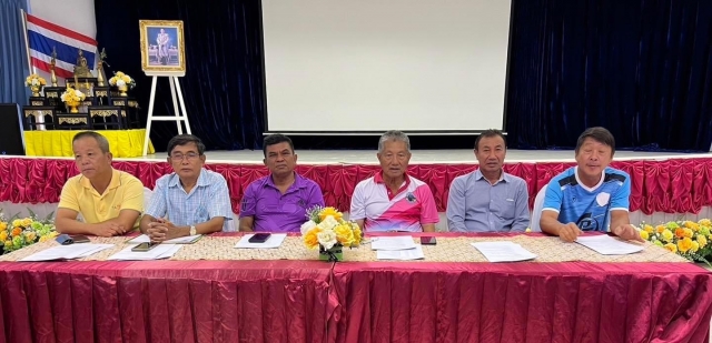 ดำเนินการประชุมพนักงานเทศบาล พร้อมด้วยคณะผู้บริหาร หัวหน้าส่วนราชการ