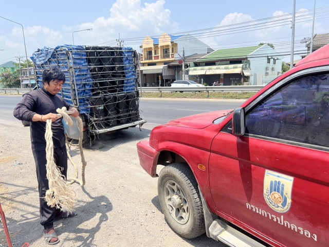 22-3-67 งานป้องกันฯ ช่วยเหลือประชาชน รถติดบนถนน @ทางเข้าซอย 8